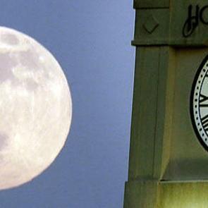 Ay, D&uuml;nya'ya hi&ccedil; bu kadar yakın olmamıştı