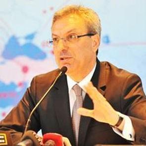 İşbankası M&uuml;d&uuml;r&uuml; Bali'den reel sekt&ouml;re sitem