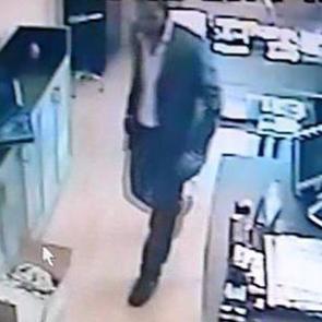 Belediye başkanı camdan ka&ccedil;tı