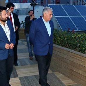 Binali Yıldırım, Living Lab'ı ziyaret etti