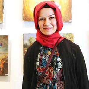 Bu resimleri ayaklarıyla yaptı!