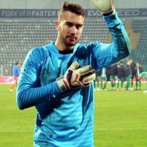 Bursaspor kalecisi Harun Tekin'in acı g&uuml;n&uuml;!