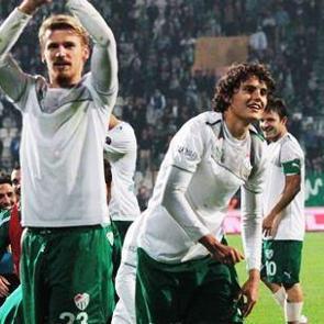 Bursaspor yıldızını satma kararı aldı!