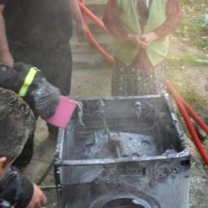 &Ccedil;amaşır makinesi bomba gibi patladı 
