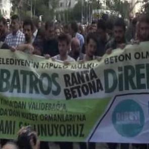 CHP'liler B&uuml;y&uuml;k&ccedil;ekmece Belediyesi'ni protesto etti