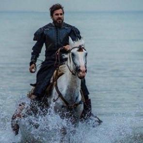 Diriliş 'Ertuğrul' yeni bölümüyle nefes kesiyor