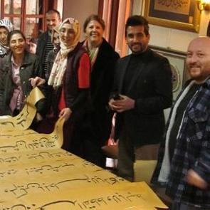 D&uuml;nyanın en b&uuml;y&uuml;k hilye-i şerifini yazdı