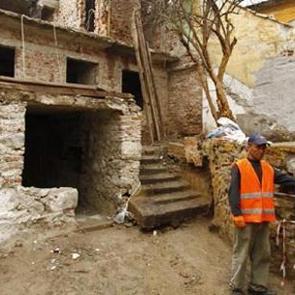 Efsane ger&ccedil;ek oldu: Evin altından tarihi t&uuml;nel &ccedil;ıktı