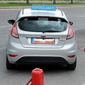 Yeni ehliyetlere deneyim şartı geliyor