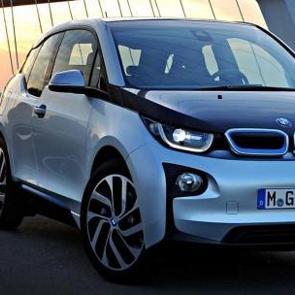 Elektrikli BMW yola &ccedil;ıktı! Fiyatı belli oldu