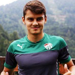 Enes &Uuml;nal'a b&uuml;y&uuml;k onur! O listeye girdi