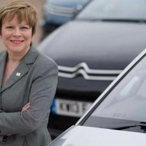 Erkek egemen otomotiv d&uuml;nyasında kadın devrimi