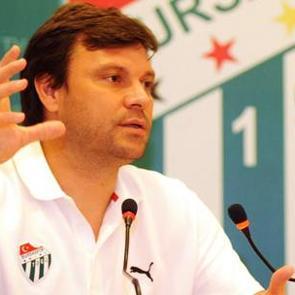 Ertuğrul Sağlam futbol tarihine ge&ccedil;ti!