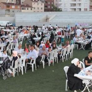 Esenyurt'ta 5 bin Suriyeli'ye bayram yemeği