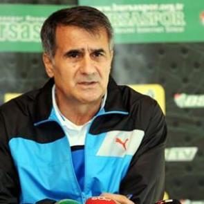 F.Bah&ccedil;e ma&ccedil;ı &ouml;ncesi  Volkan'ı topa tuttu!