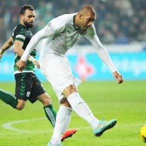 Fernandao krallığa g&ouml;z dikti