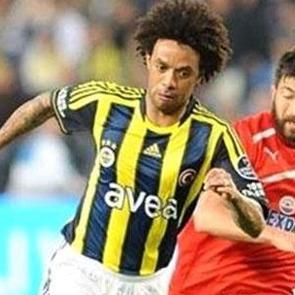 Flaş... S&uuml;per Lig oyuncusu hastaneye kaldırıldı!