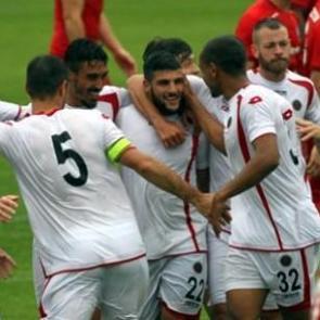Gen&ccedil;lerbirliği Twente'yi perişan etti