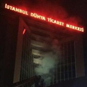 İstanbul D&uuml;nya Ticaret Merkezi'nde yangın!