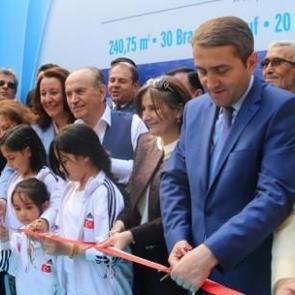 CHP'li başkan Topbaş'ı &ouml;ve &ouml;ve bitiremedi