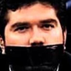K&uuml;tahyalı'dan RT&Uuml;K'e bantlı protesto