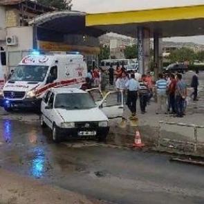 LPG dolumu yapılan otomobil alev aldı: 4 yaralı