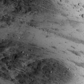 Mars'ın y&uuml;zeyinde sıradışı iz