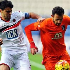 Medipol Başakşehir - Gen&ccedil;lerbirliği: 2-0