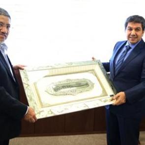 Mekke Belediye Başkanı Esenler'e hayran kaldı