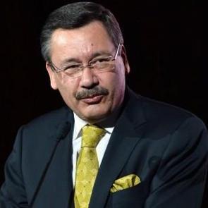 K&ouml;şe yazarına Melih G&ouml;k&ccedil;ek'e hakaretten ceza