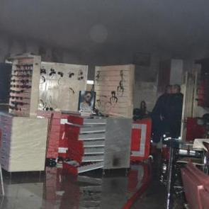 MHP İl&ccedil;e Başkanı'nın iş yeri k&uuml;le d&ouml;nd&uuml;