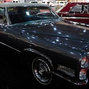 Otomobil tutkusu bir araya getirdi