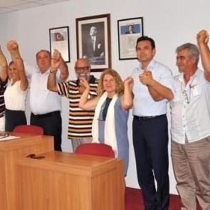 Oy birliğiyle belediye başkanı oldu