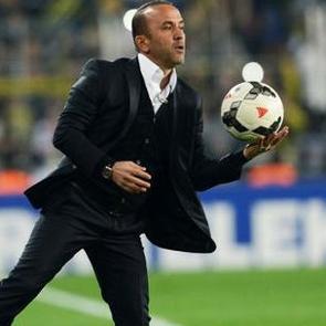 &Ouml;zdilek, C&uuml;neyt &Ccedil;akır'a fena patladı