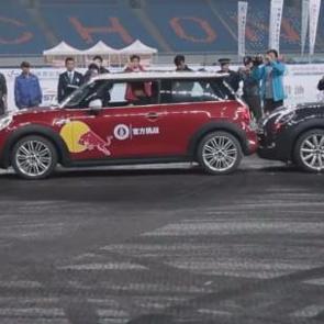 Paralel park rekoru kırıldı