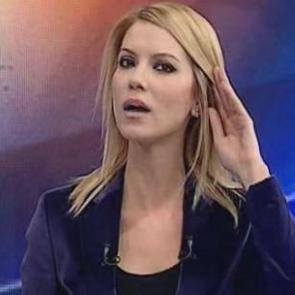 Pelin &Ccedil;ift, C&uuml;bbeli hocayı savundu