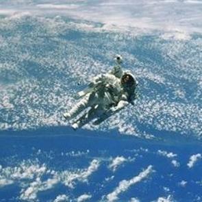 Rus kozmonotlar y&uuml;r&uuml;y&uuml;ş&uuml; yarıda kesti