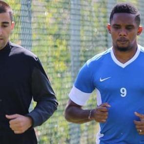 Samuel Eto'o ilk antrenmanına &ccedil;ıktı