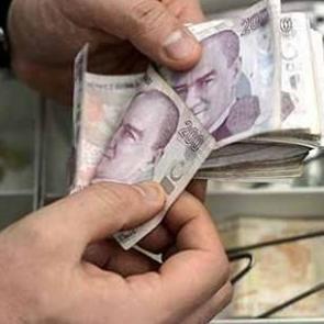 Bankalar hizmet gelirini 3 ayda &uuml;&ccedil;e katladı