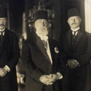 Son Halife Abd&uuml;lmecid'in siyasi faaliyetleri