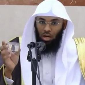 Suudi imam: D&uuml;nya d&ouml;nm&uuml;yor &ccedil;&uuml;nk&uuml;...