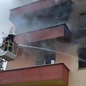 Evde &ccedil;ıkan yangında 4 yaşındaki &ccedil;ocuk &ouml;ld&uuml;