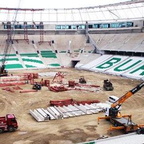 Timsah Arena'da sıra zeminde