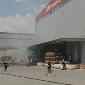 Tuzla'da lojistik firmasında b&uuml;y&uuml;k yangın