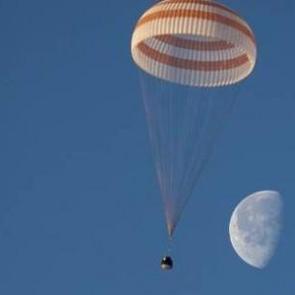 Uzay aracı Soyuz, altı ay sonra d&uuml;nyaya indi