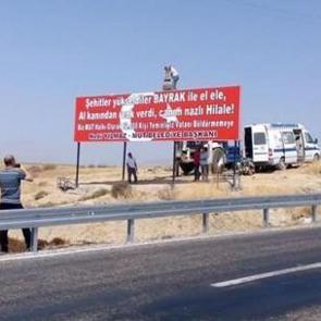 Mersin'de dikkat &ccedil;eken tabela!