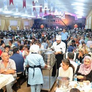 AK Parti yetimlerle iftar sofrasında buluşuyor
