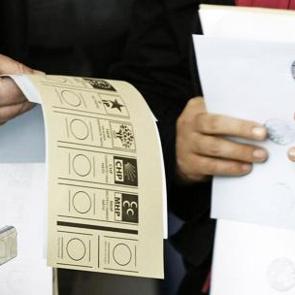 Yenilenen se&ccedil;imlerde oy verme işlemi sona erdi