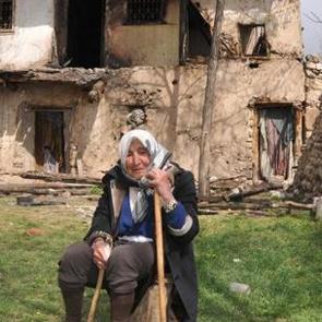Buzdolabını temizleyeyim derken evini k&uuml;l etti