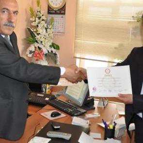 Ak Parti'li meclis &uuml;yeleri mazbatalarını aldı